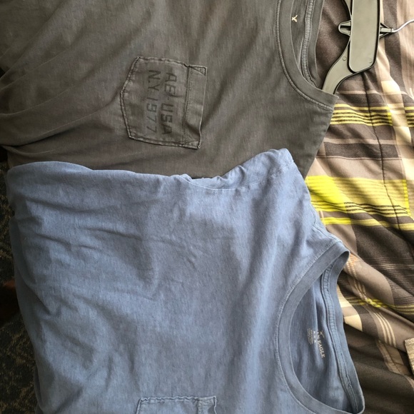 American eagle T-shirt’s - Picture 1 of 2